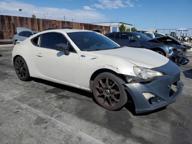 JF1ZNAA10D1712925 - 2013 TOYOTA SCION FR-S WHITE photo 4
