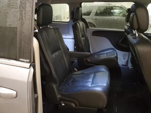 2C4RC1BG0ER131618 - 2014 CHRYSLER TOWN & COU TOURING SILVER photo 11