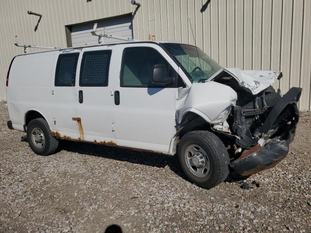 1GCWGFBA3B1130835 - 2011 CHEVROLET EXPRESS G2 白色 照片 4