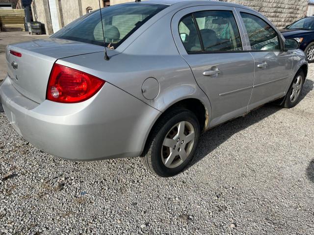 1G1AL58F887329087 - 2008 CHEVROLET COBALT LT SILVER photo 4