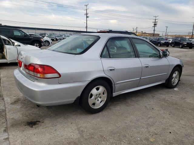 1HGCG165X1A033912 - 2001 HONDA ACCORD EX SILVER photo 3