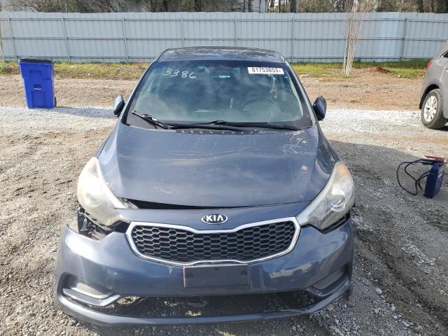 KNAFK4A6XG5563386 - 2016 KIA FORTE LX BLUE photo 5