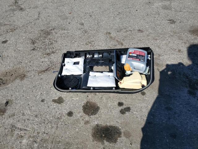 JTDKDTB34J1620058 - 2018 TOYOTA PRIUS C ნაცრისფერი ფოტო 13