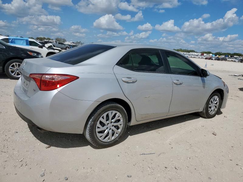 5YFBURHEXKP909471 - 2019 TOYOTA COROLLA L ვერცხლისფერი ფოტო 3