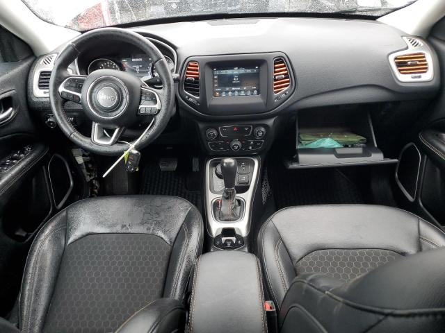 3C4NJDBB6KT760870 - 2019 JEEP COMPASS LATITUDE 银色 照片 8