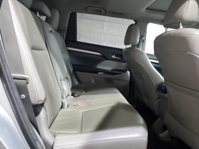 5TDJKRFHXES060579 - 2014 TOYOTA HIGHLANDER XLE ვერცხლისფერი ფოტო 11