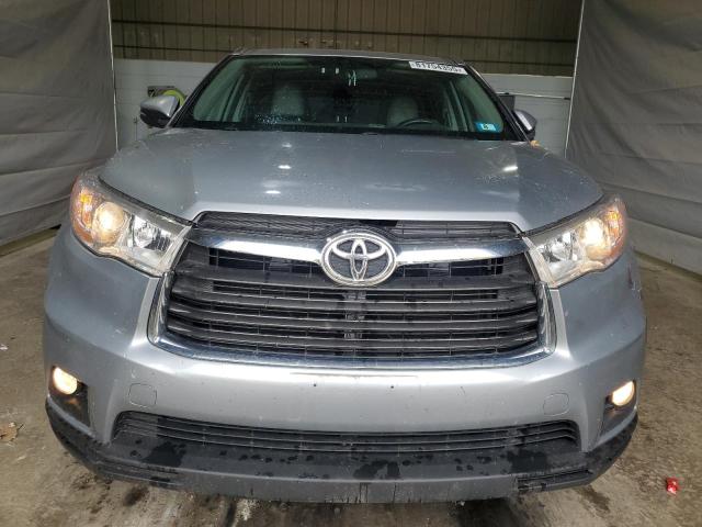 5TDJKRFHXES060579 - 2014 TOYOTA HIGHLANDER XLE ვერცხლისფერი ფოტო 5