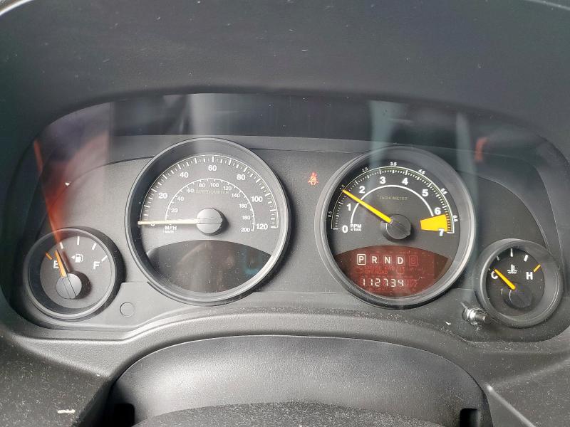 1C4NJPBA2ED843005 - 2014 JEEP PATRIOT SPORT 银色 照片 9