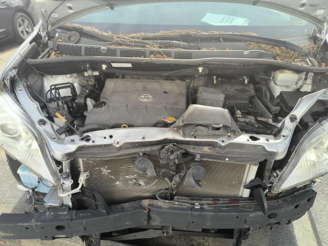 5TDYK3DC0FS647331 - 2015 TOYOTA SIENNA XLE SILVER photo 7