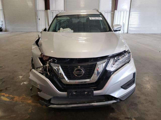 KNMAT2MV3JP555661 - 2018 NISSAN ROGUE S Gümüş fotoğraf 5