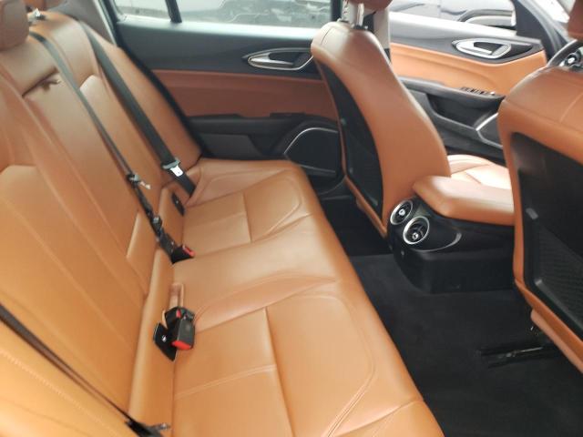 ZARFAEDN9J7572936 - 2018 ALFA ROMEO GIULIA Q4 შავი ფოტო 10