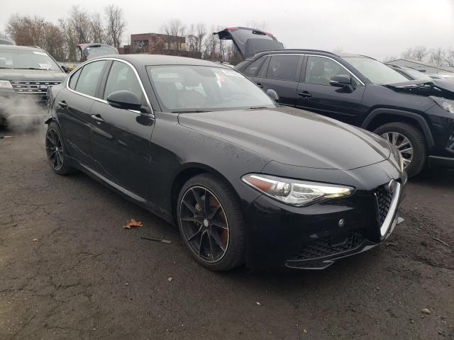 ZARFAEDN9J7572936 - 2018 ALFA ROMEO GIULIA Q4 შავი ფოტო 4