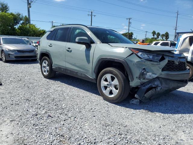 2T3W1RFV1MW121720 - 2021 TOYOTA RAV4 XLE GRAY photo 4