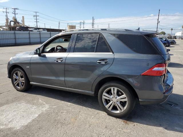 4JGDA5HB8CA028771 - 2012 MERCEDES-BENZ ML 350 4MATIC GRAY photo 2