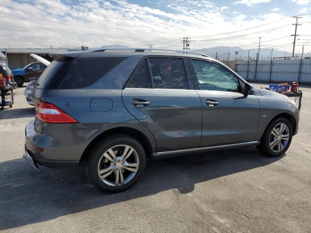 4JGDA5HB8CA028771 - 2012 MERCEDES-BENZ ML 350 4MATIC GRAY photo 3