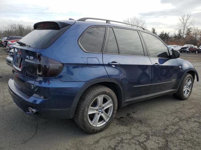 5UXZW0C58BL657738 - 2011 BMW X5 XDRIVE35D BLUE photo 3