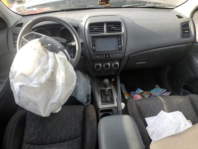 JA4AR3AU2LU028080 - 2020 MITSUBISHI OUTLANDER ES فضي صورة 8