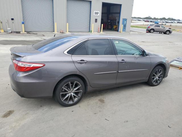 4T1BK1FK6HU582588 - 2017 TOYOTA CAMRY XSE GRAY photo 3