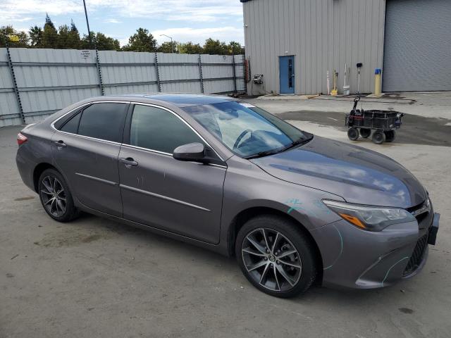 4T1BK1FK6HU582588 - 2017 TOYOTA CAMRY XSE GRAY photo 4