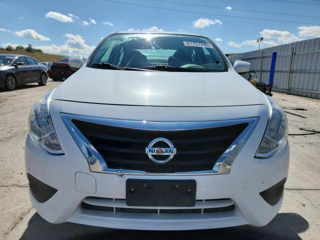 3N1CN7AP0JK394583 - 2018 NISSAN VERSA S Biały zdjęcie 5