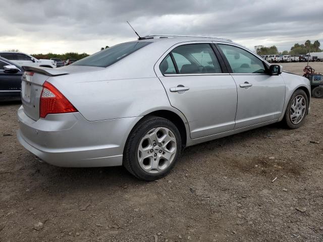 3FAHP0HA6BR273819 - 2011 FORD FUSION SE SILVER photo 3