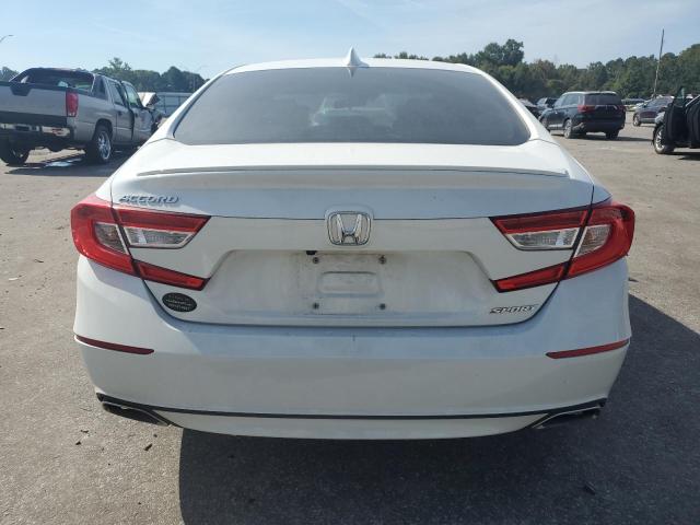 1HGCV1F38JA056335 - 2018 HONDA ACCORD SPORT WHITE photo 6