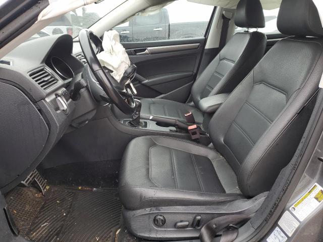 1VWDT7A33HC086051 - 2017 VOLKSWAGEN PASSAT R-LINE Մոխրագույն լուսանկար 7