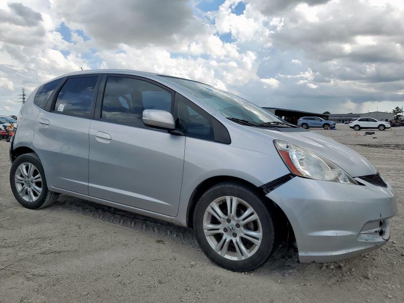 JHMGE8H30DC060750 - 2013 HONDA FIT 银色 照片 4