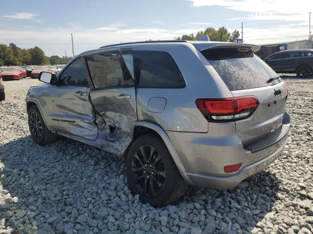 1C4RJEAG7KC857043 - 2019 JEEP GRAND CHER LAREDO SILVER photo 2