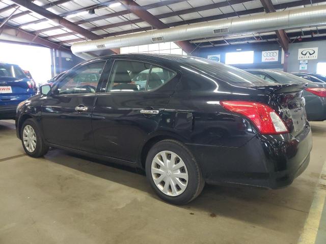 3N1CN7AP6JL803521 - 2018 NISSAN VERSA S أسود صورة 2