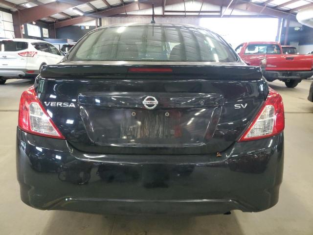 3N1CN7AP6JL803521 - 2018 NISSAN VERSA S أسود صورة 6