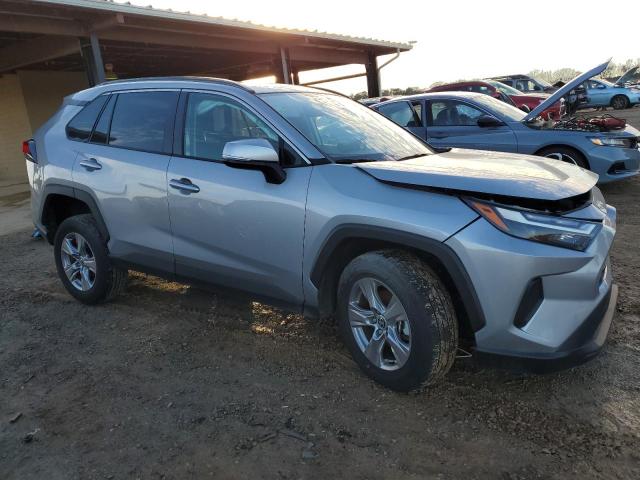 2T3W1RFV0NW201155 - 2022 TOYOTA RAV4 XLE SILVER photo 4