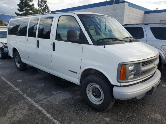 1GAHG39G211212273 - 2001 CHEVROLET EXPRESS G3 WHITE photo 1