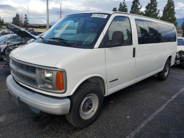 1GAHG39G211212273 - 2001 CHEVROLET EXPRESS G3 WHITE photo 3