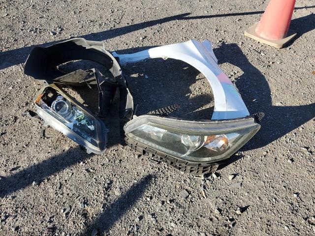 1HGCR2F38DA103054 - 2013 HONDA ACCORD LX Biały zdjęcie 12