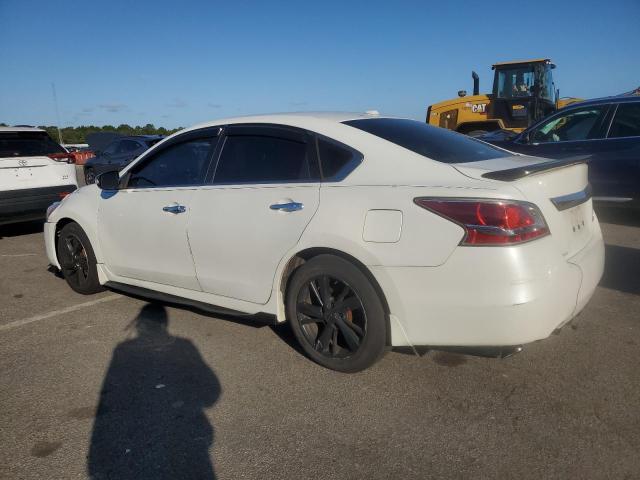 1N4AL3APXEN335985 - 2014 NISSAN ALTIMA 2.5 WHITE photo 2