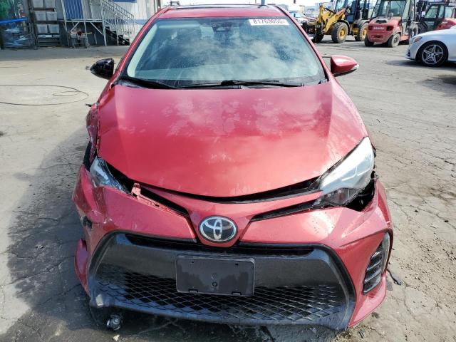 5YFBURHE8JP776787 - 2018 TOYOTA COROLLA L წითელი ფოტო 5