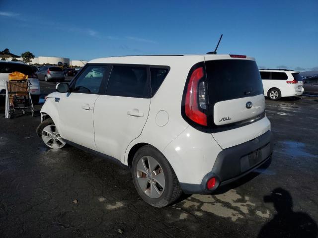 KNDJN2A28G7243669 - 2016 KIA SOUL WHITE photo 2