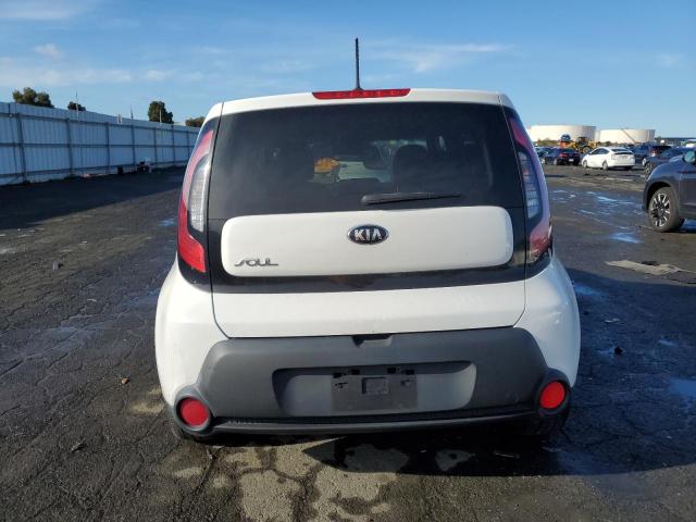 KNDJN2A28G7243669 - 2016 KIA SOUL WHITE photo 6