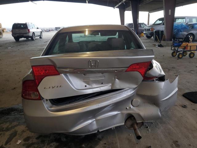1HGFA16586L151760 - 2006 HONDA CIVIC LX SILVER photo 6