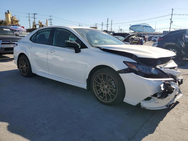 4T1T11BK3PU100011 - 2023 TOYOTA CAMRY SE NIGHT SHADE WHITE photo 4