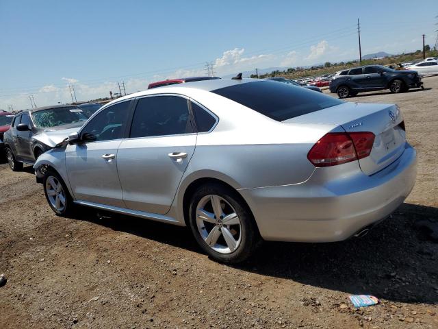 1VWBT7A33FC026646 - 2015 VOLKSWAGEN PASSAT SE SILVER photo 2