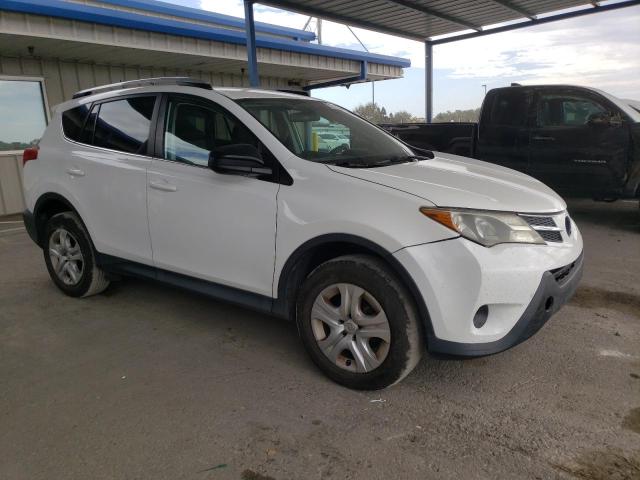 2T3BFREV1FW284615 - 2015 TOYOTA RAV4 LE WHITE photo 4
