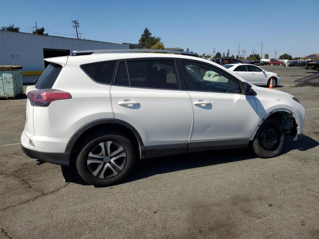 JTMBFREV2HJ714430 - 2017 TOYOTA RAV4 LE Белый фото 3
