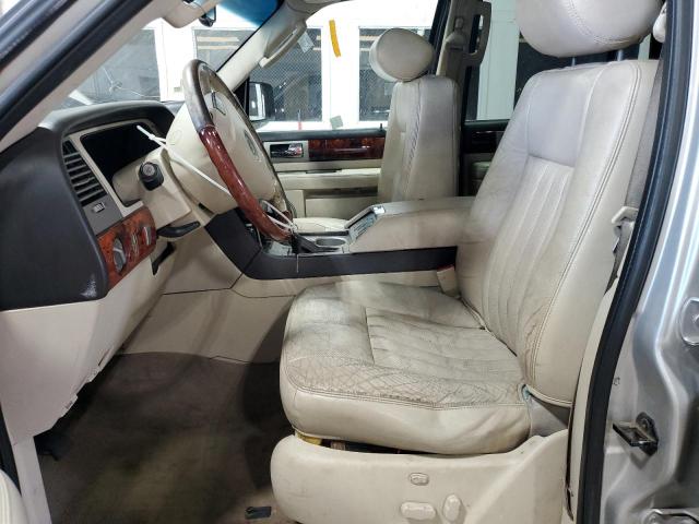 5LMFU28R03LJ22494 - 2003 LINCOLN NAVIGATOR SILVER photo 7