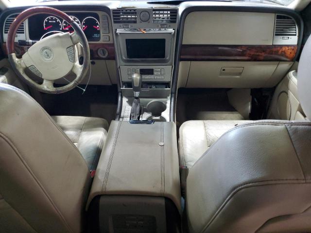 5LMFU28R03LJ22494 - 2003 LINCOLN NAVIGATOR SILVER photo 8