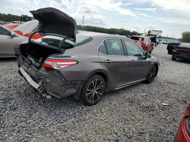 4T1G11AK8LU916581 - 2020 TOYOTA CAMRY SE GRAY photo 3