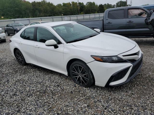 4T1G11AK8MU538702 - 2021 TOYOTA CAMRY SE WHITE photo 4