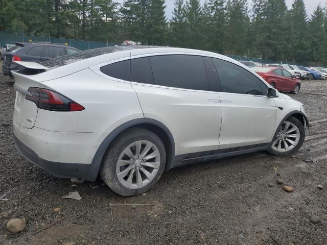 5YJXCDE2XJF088906 - 2018 TESLA MODEL X WHITE photo 3