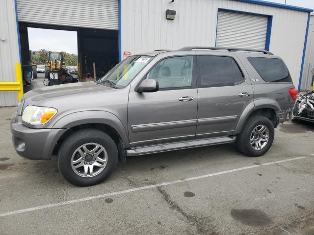 2005 TOYOTA SEQUOIA SR5, 
